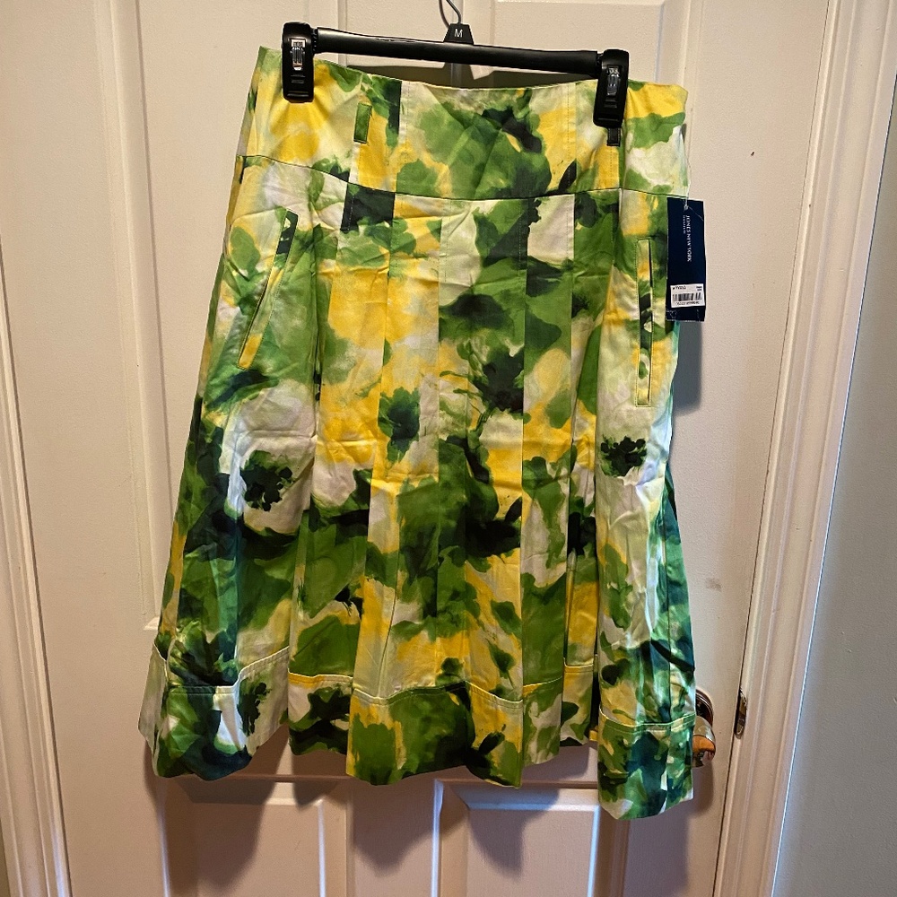 Jones New York fun bright skirt